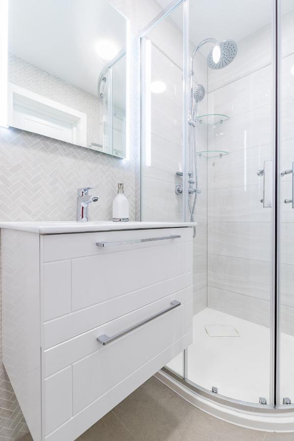 Juros Link Apartment พาลังกา ภายนอก รูปภาพ